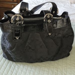 Coach Hampton Pleated Soho Hobo Satchel Black Signature Carryall Bag Purse